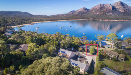 002-a-freycinet-cottage-1