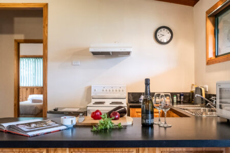 006-freycinet-cottage-2