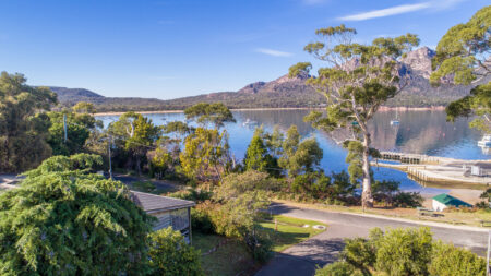 007-a-freycinet-cottage-1