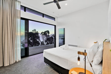 008-freycinet-coastal-retreat