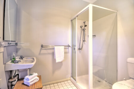 010-cove-beach-apt-1