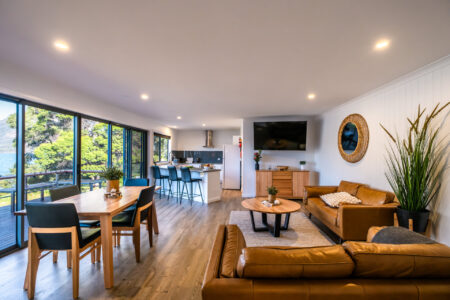 020-harbour-master_freycinet-holiday-houses_puddlehub_2023-27