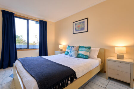 016--bicheno-bliss-(1)