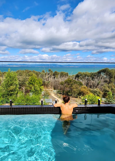 Pools / Outdoor Spas